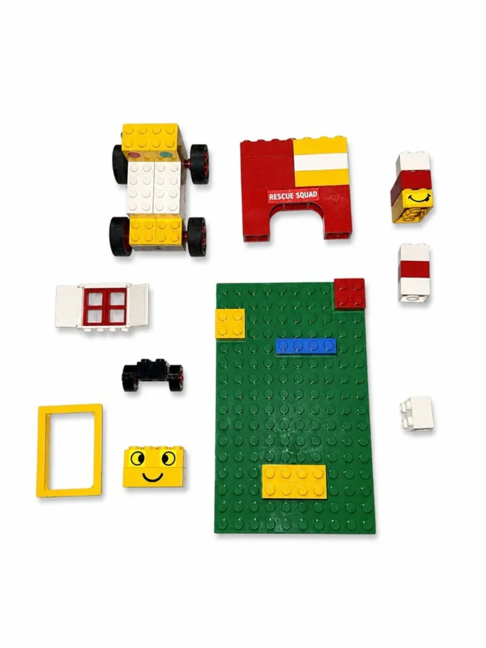 Vintage LEGO Bulk Lot 1980s Basic 527 Manual Baseplates Wheels Printed Parts